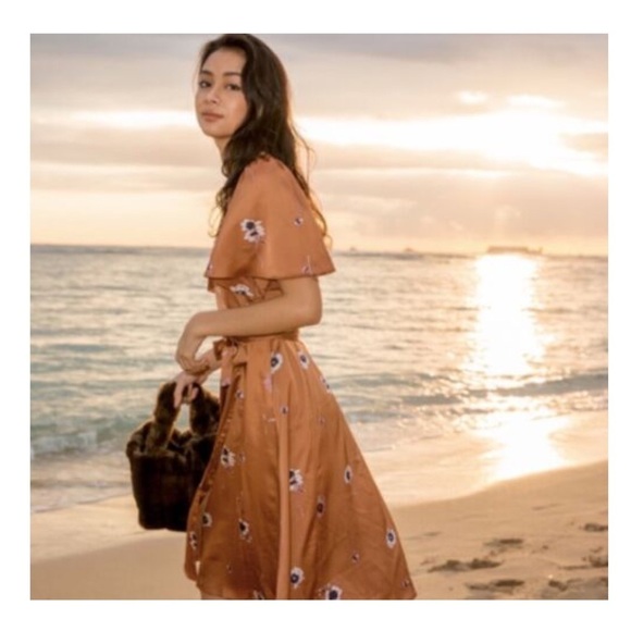 Astr the Label Fiona Floral Wrapped Bow tie Waist Midi Dress Dusty Pink Size S - Picture 8 of 8